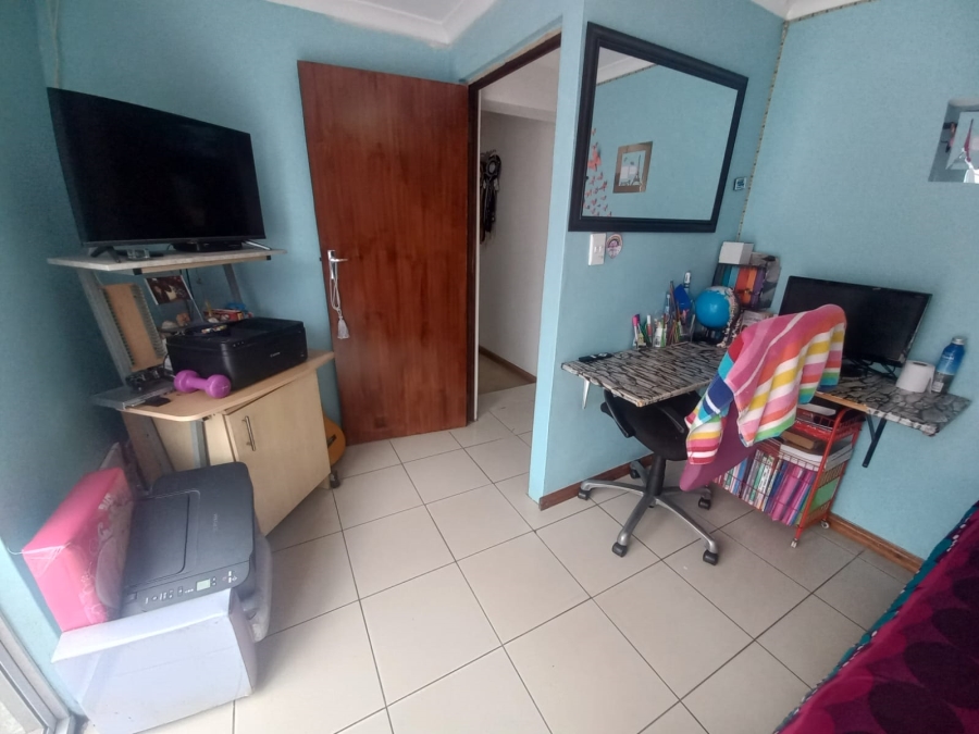 3 Bedroom Property for Sale in Woodlands Western Cape